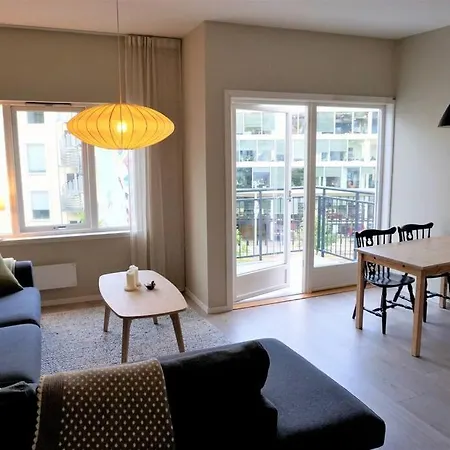 Moderne Leilighet I Sentrum Ved Togstasjonen. ברגן